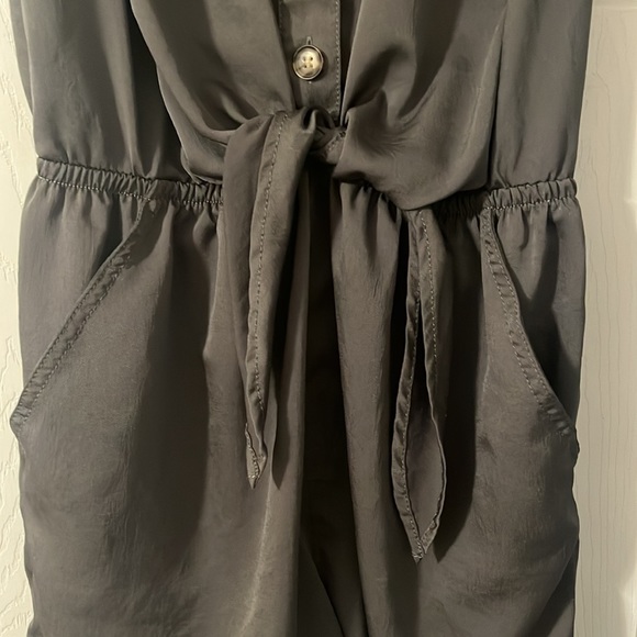Like new Express Romper Army Green - Picture 4 of 5